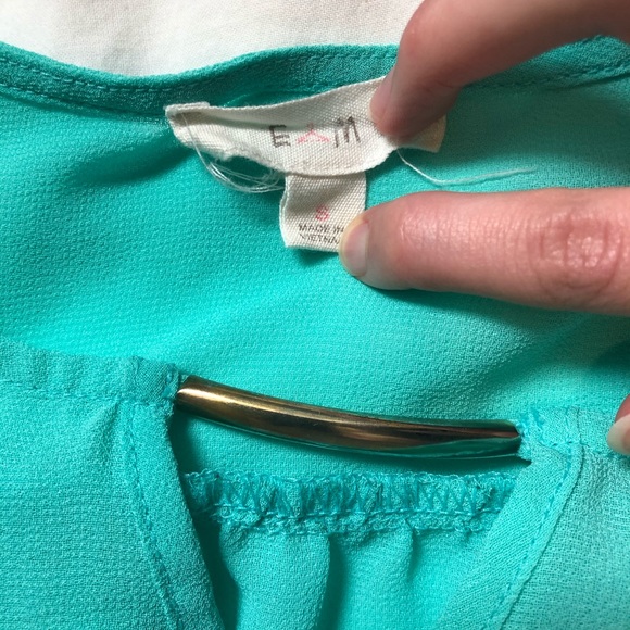 NEW FLOWY DRESS BLOUSE GOLD ACCENT - Picture 2 of 2